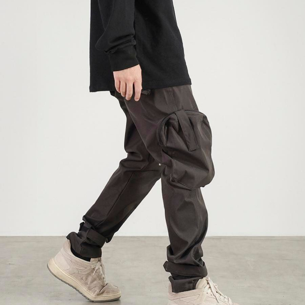 CARGO PANT FROM BLACK OF EXIT SS2022