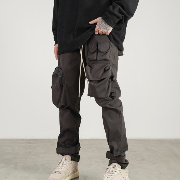 CARGO PANT FROM BLACK OF EXIT SS2022