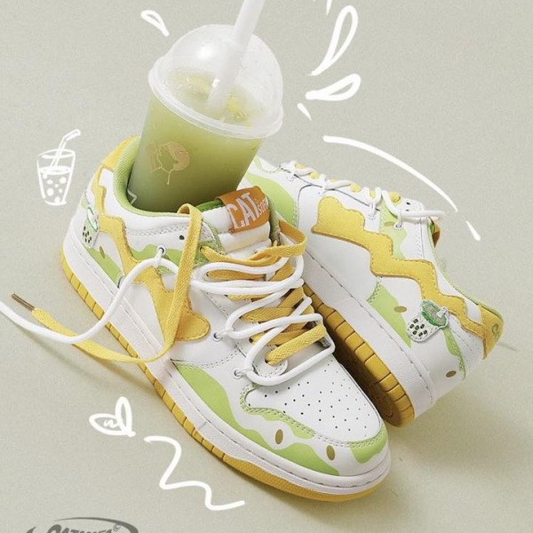 SNEAKERS CAT&SOFA STRAWBERRY MILKSHAKE YELLOW COLOR SS2022CAT&SOFA STRAWBERRY MILKSHAKE SS2022